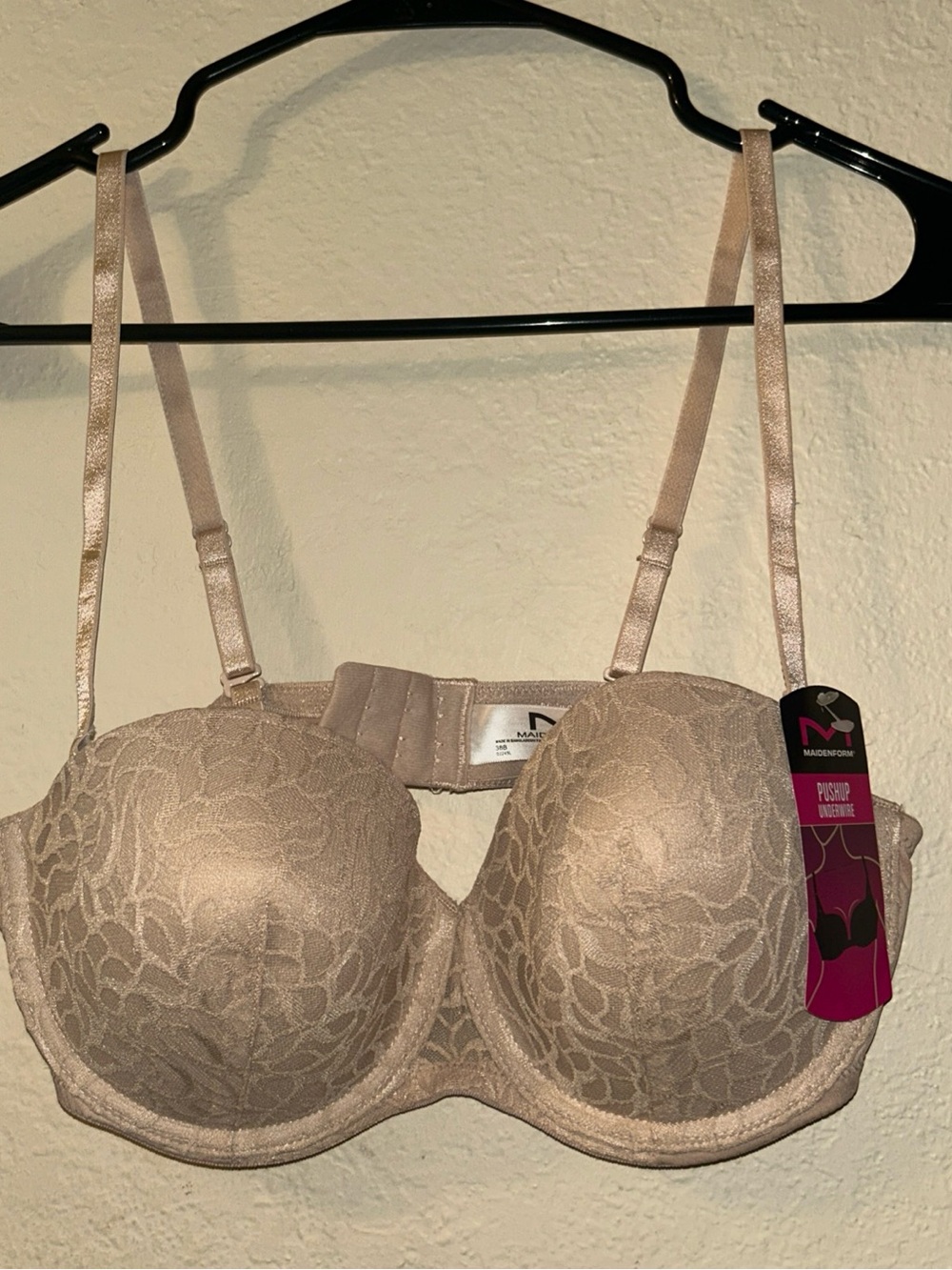 Maidenform Womens Bra Size 38B Push Up Underwire Style P00695 Convertable Strap